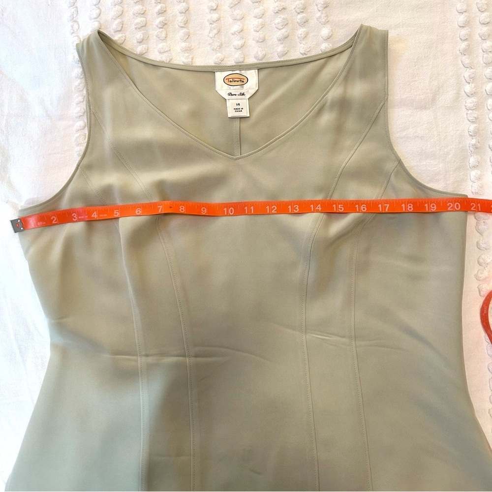 Talbots women’s Tan Cream 100% Silk Sleeveless Blouse Sz 14 - Picture 13 of 16
